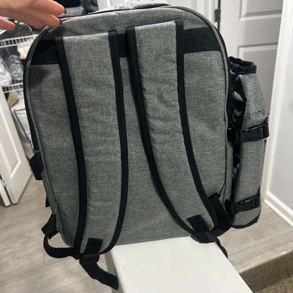 Brand new picnic backpack set - Picture 5 of 5